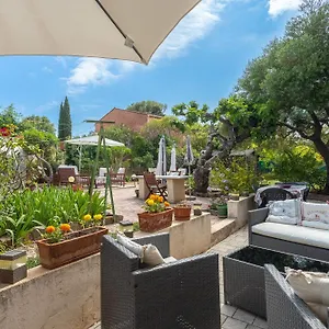 Clos Victor Spacieux 2 Pieces , Toulon Frankreich