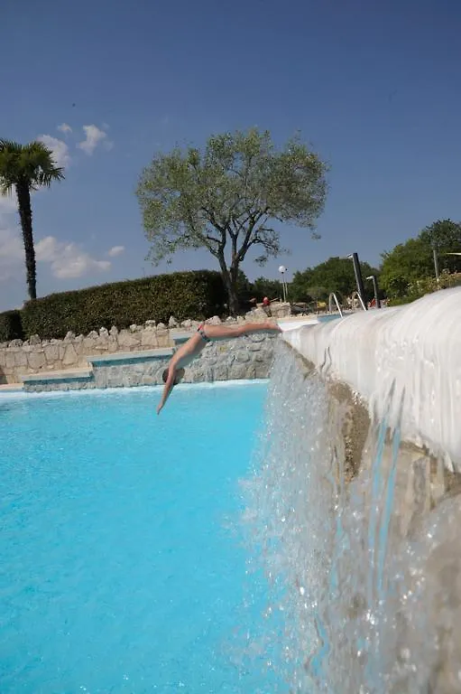 Camping Domaine De Chaussy Lagorce